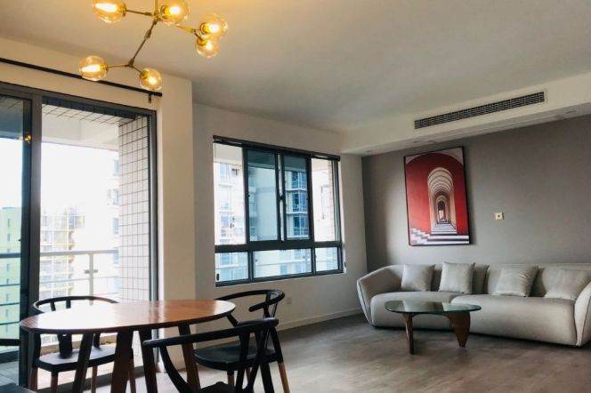 Spacious 2BR Apartment in Jing'an (L13/L14)