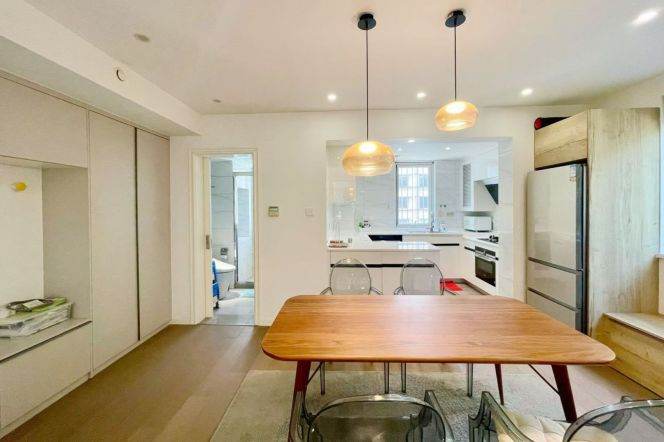 1BR Apartment in Old Xuhui (L1/L7/L9)