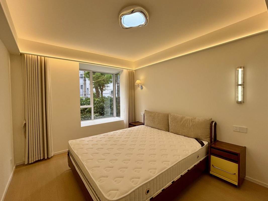 Housing image — Bedroom
