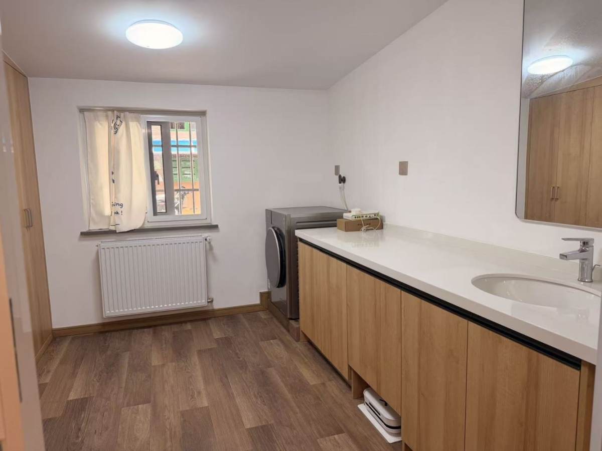 Housing image — Kitchen