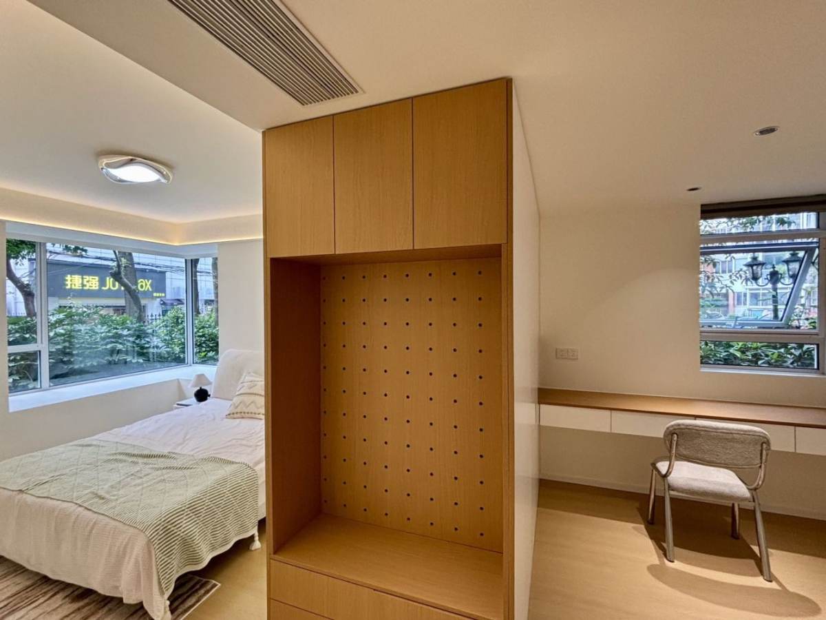 Housing image — Bedroom
