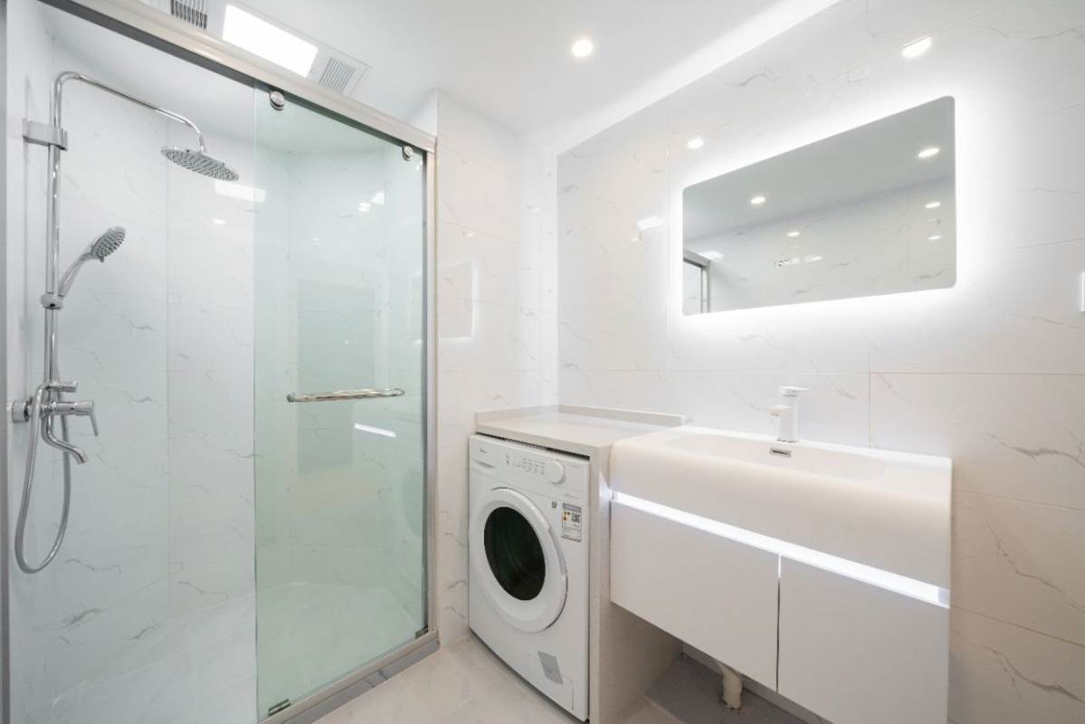 Housing image — Bathroom