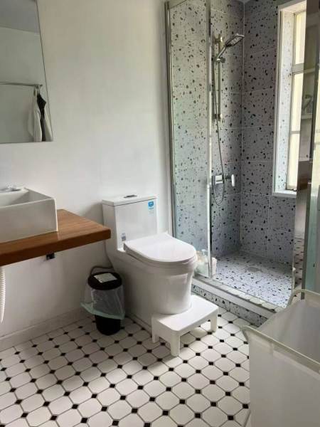 Housing image — Bathroom
