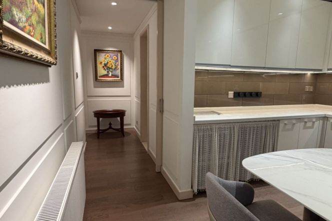 High-Floor Spacious 2BR Shared Apartment near Huaihai Lu (L8/L10/L14)
