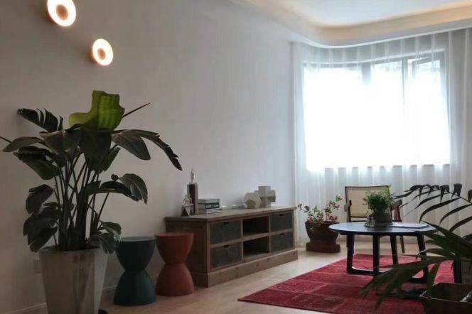 Spacious 2BR Apartment in Jing'an
