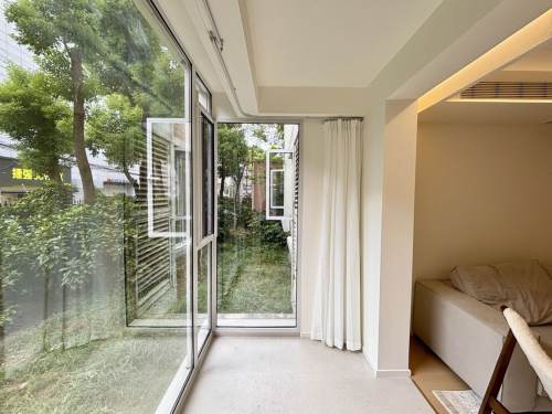 Housing image — Balcony