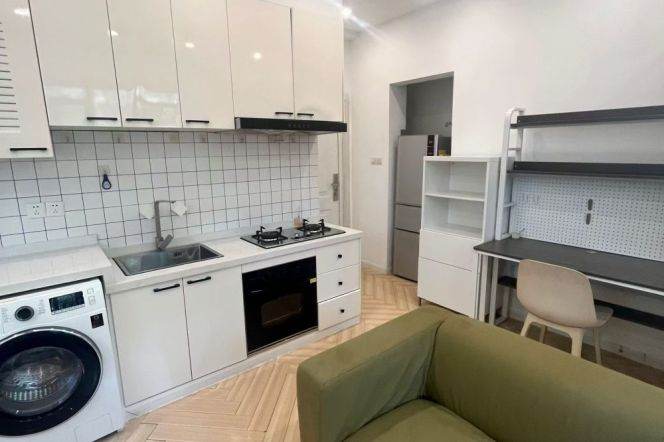 1BR Apartment in Old Xuhui (L1/L10)