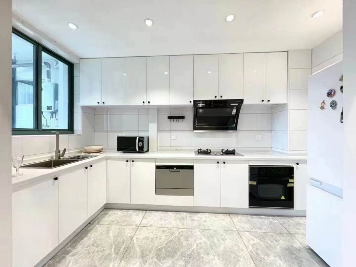 Housing image — Kitchen