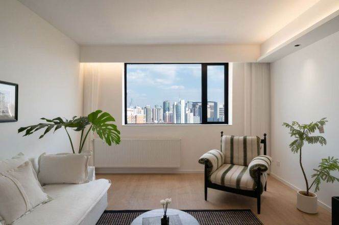 High-Floor 4BR Apartment near Zhongshan Park