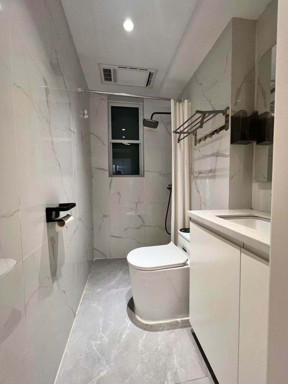 Housing image — Bathroom