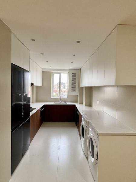 Housing image — Kitchen