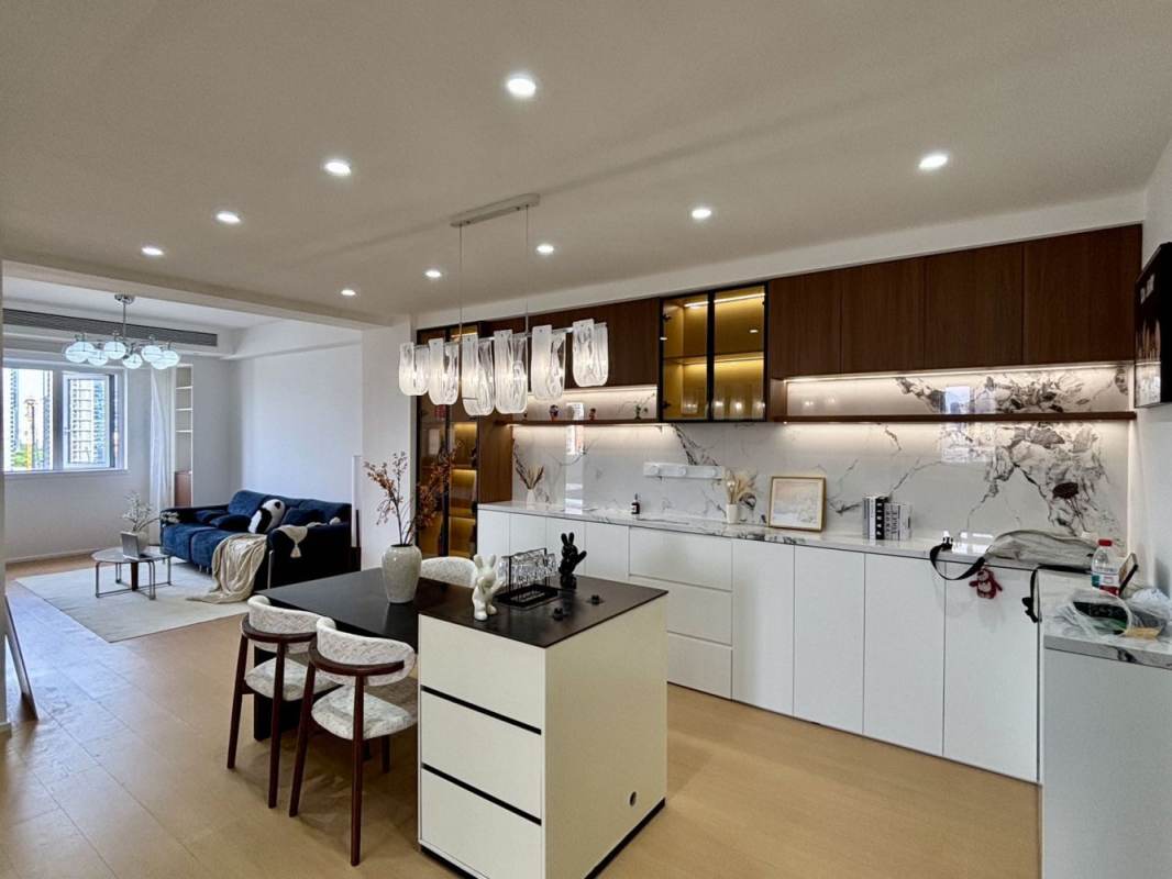 Housing image — Living Room