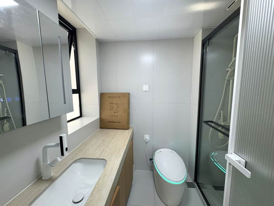 Housing image — Bathroom