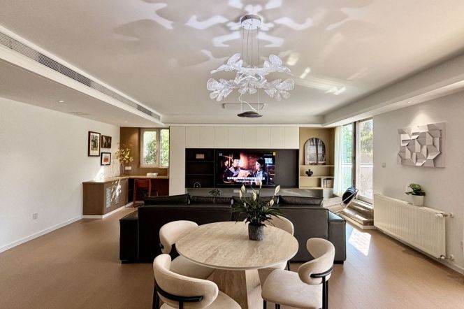 Spacious 2BR Apartment near Dapuqiao Metro (L9/L12)