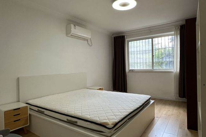 3BR Apartment in Jing'an (L7)