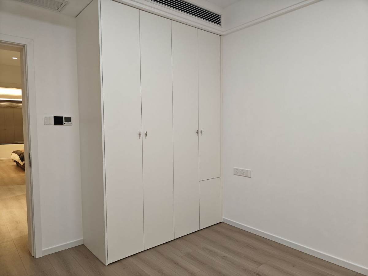 Housing image — Bedroom