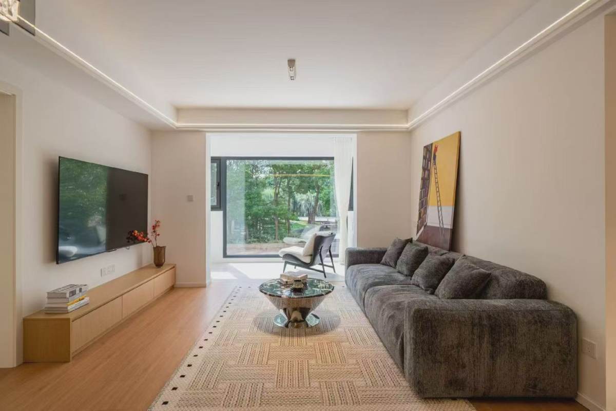 Housing image — Living Room