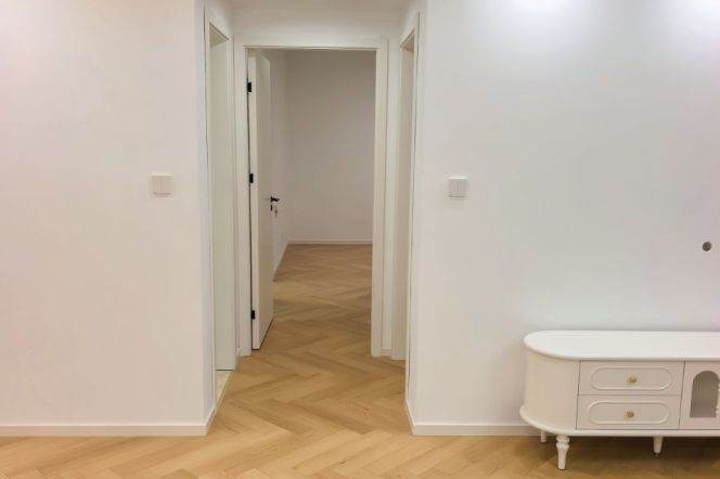 3BR Apartment near West Yan'An Rd Metro