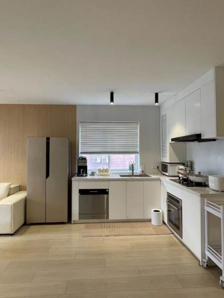 Housing image — Kitchen