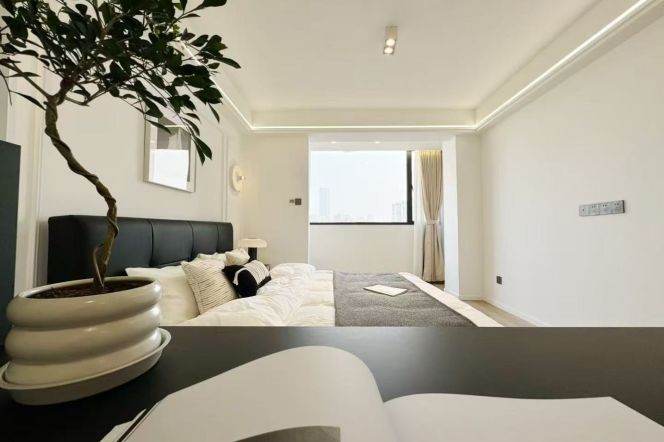 High-Floor 1BR Apartment at Gaorong Unit