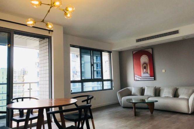 Spacious 2BR Apartment in Jing'an (L13/L14)