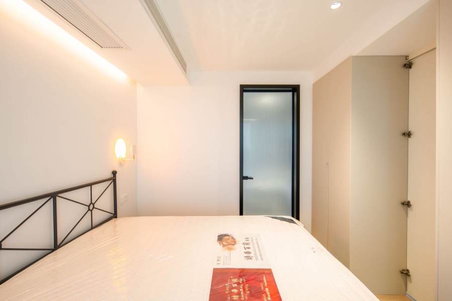 Housing image — Bedroom