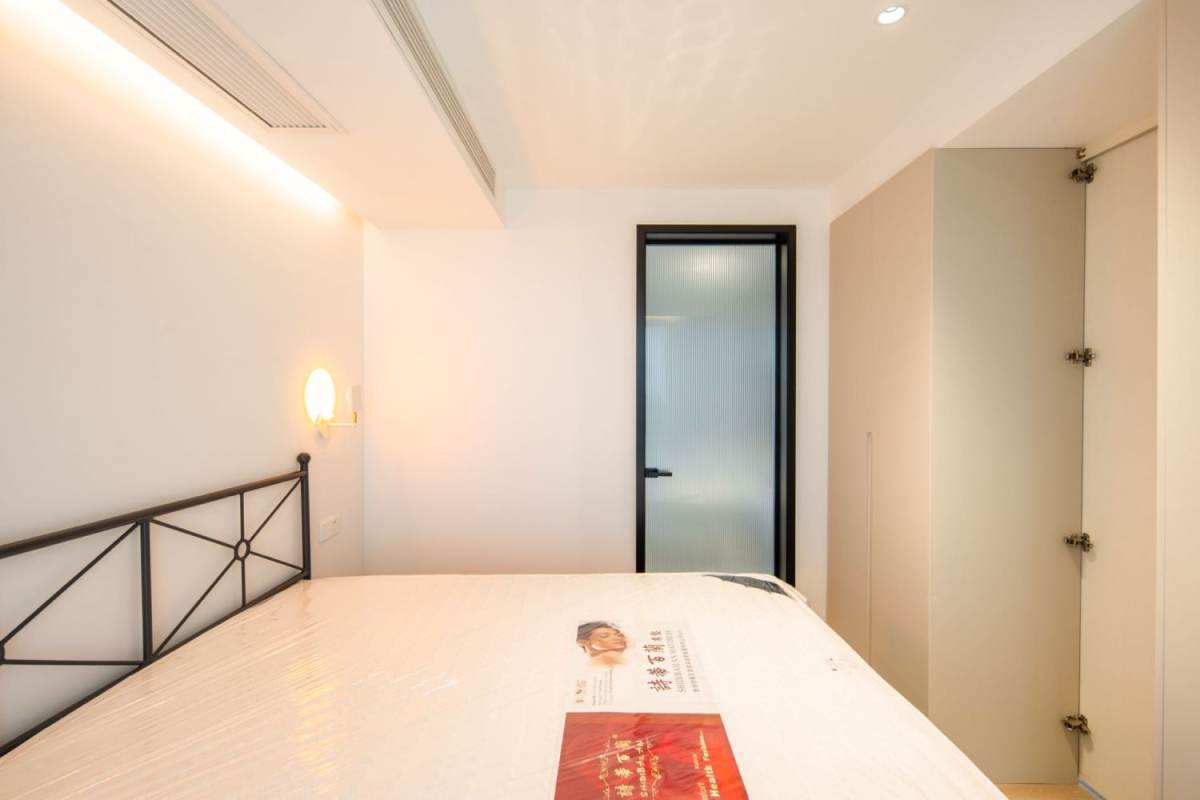 Housing image — Bedroom