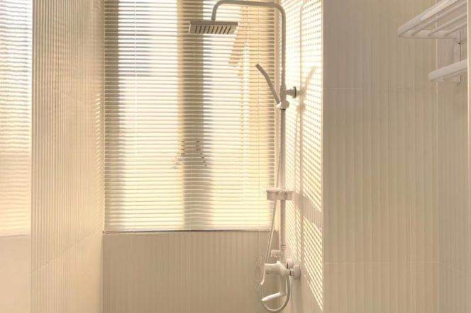 High-Floor 1BR Apartment at Yunhe Garden