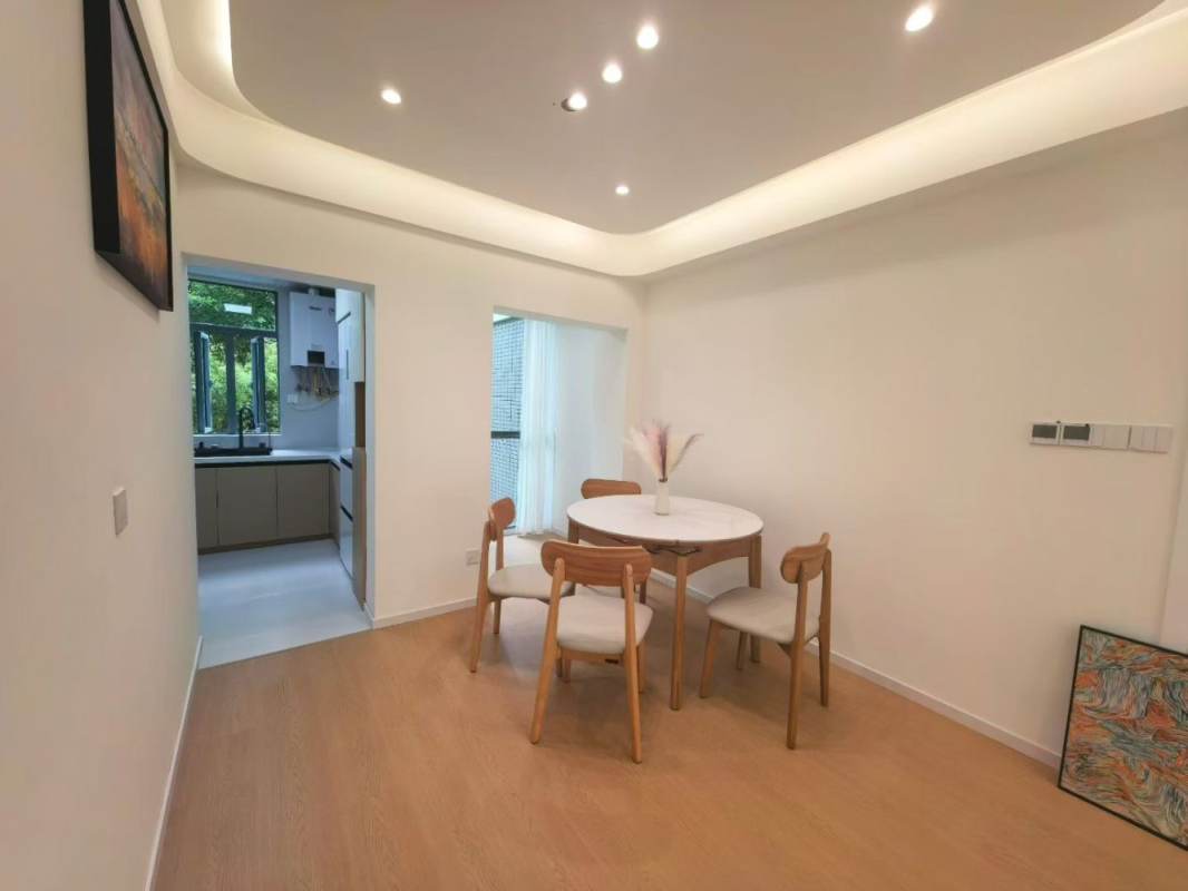 Housing image — Dining Area
