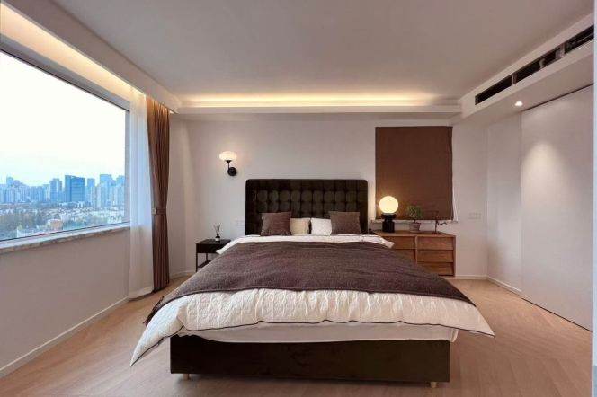 Spacious 2BR Apartment near Jiangsu Rd Metro (L2/L11)