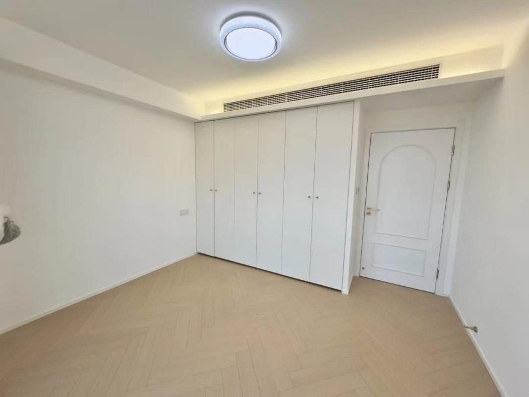 Housing image — Bedroom