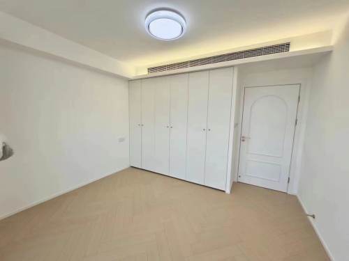 Housing image — Bedroom
