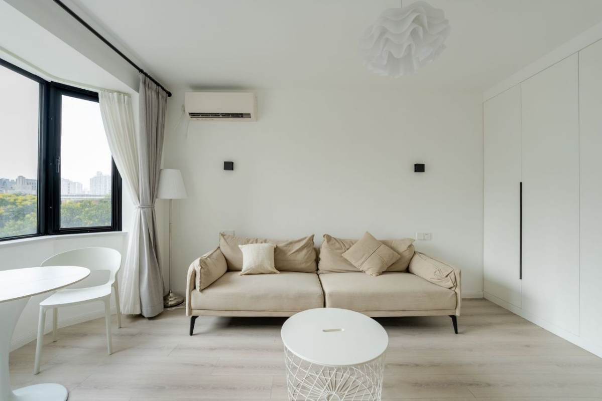 Housing image — Living Room