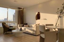 High-Floor 1BR Apartment at Yunhe Garden