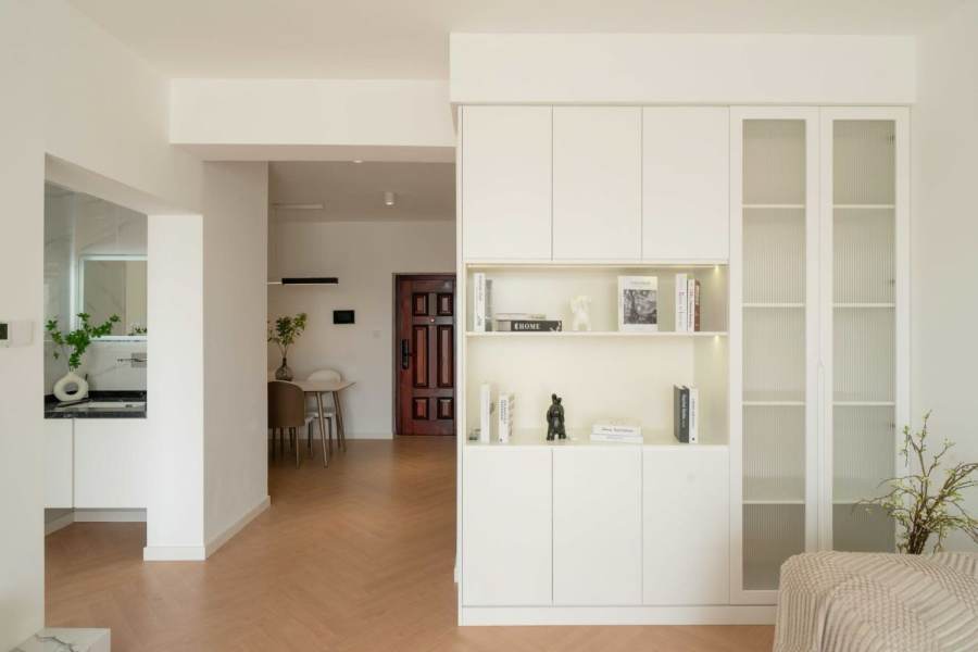 Housing image — Living Room