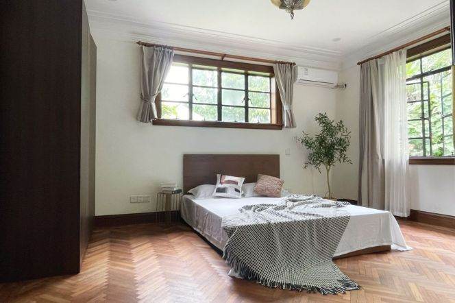 1BR Apartment in Old Xuhui (L10/L11)
