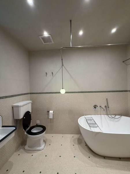 Housing image — Bathroom