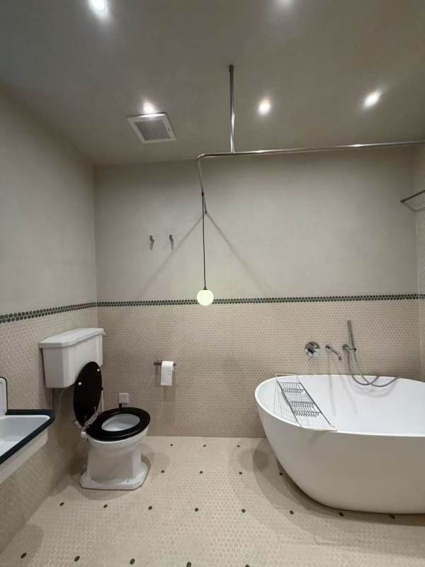 Housing image — Bathroom