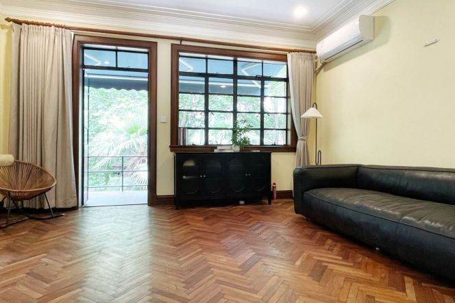 1BR Apartment in Old Xuhui (L10/L11)