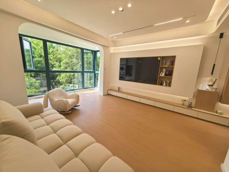 Housing image — Living Room