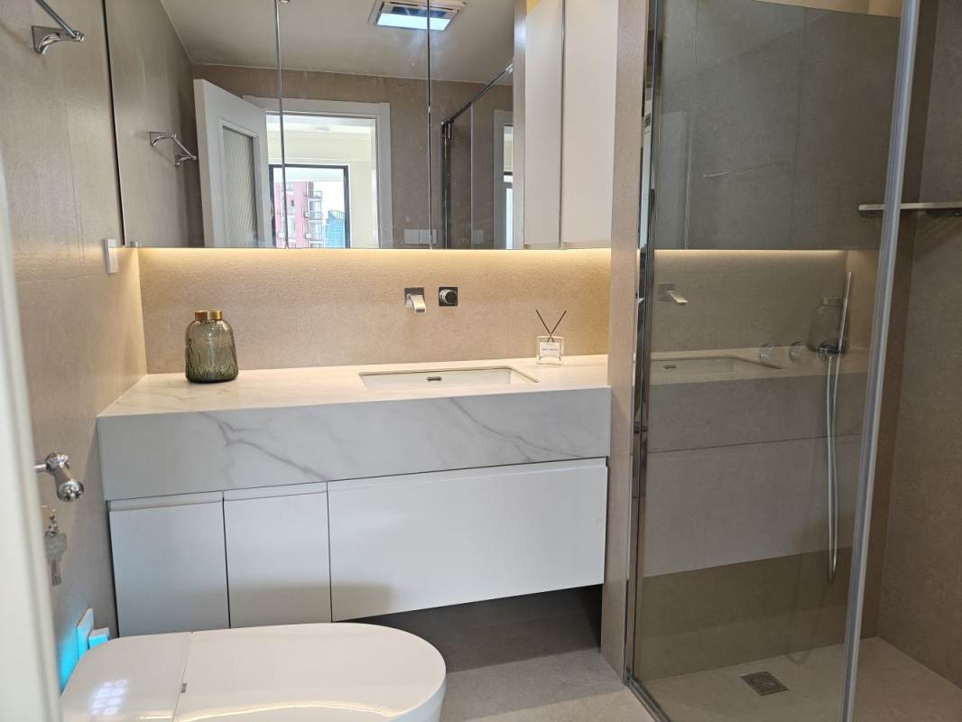Housing image — Bathroom