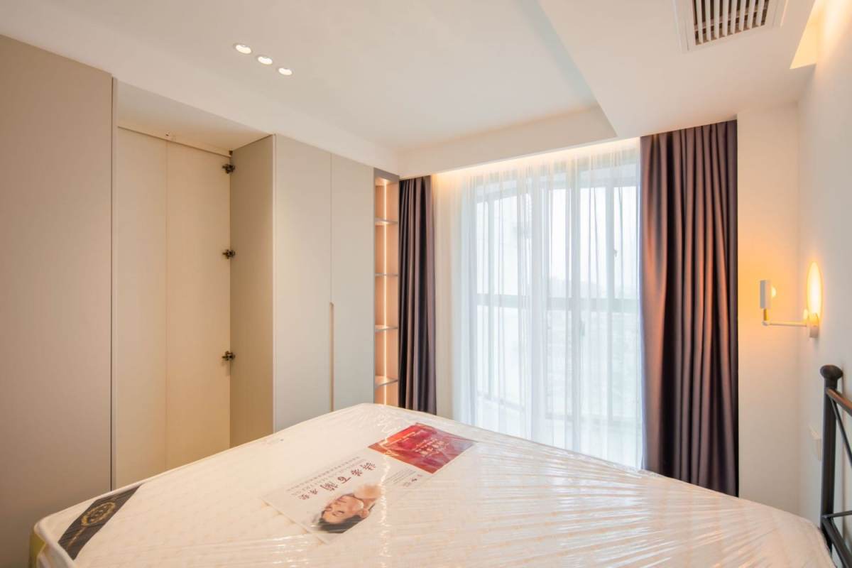 Housing image — Bedroom