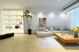 Spacious 2BR Apartment near West Yan'An Rd Metro