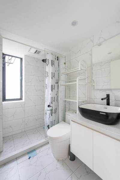 Housing image — Bathroom