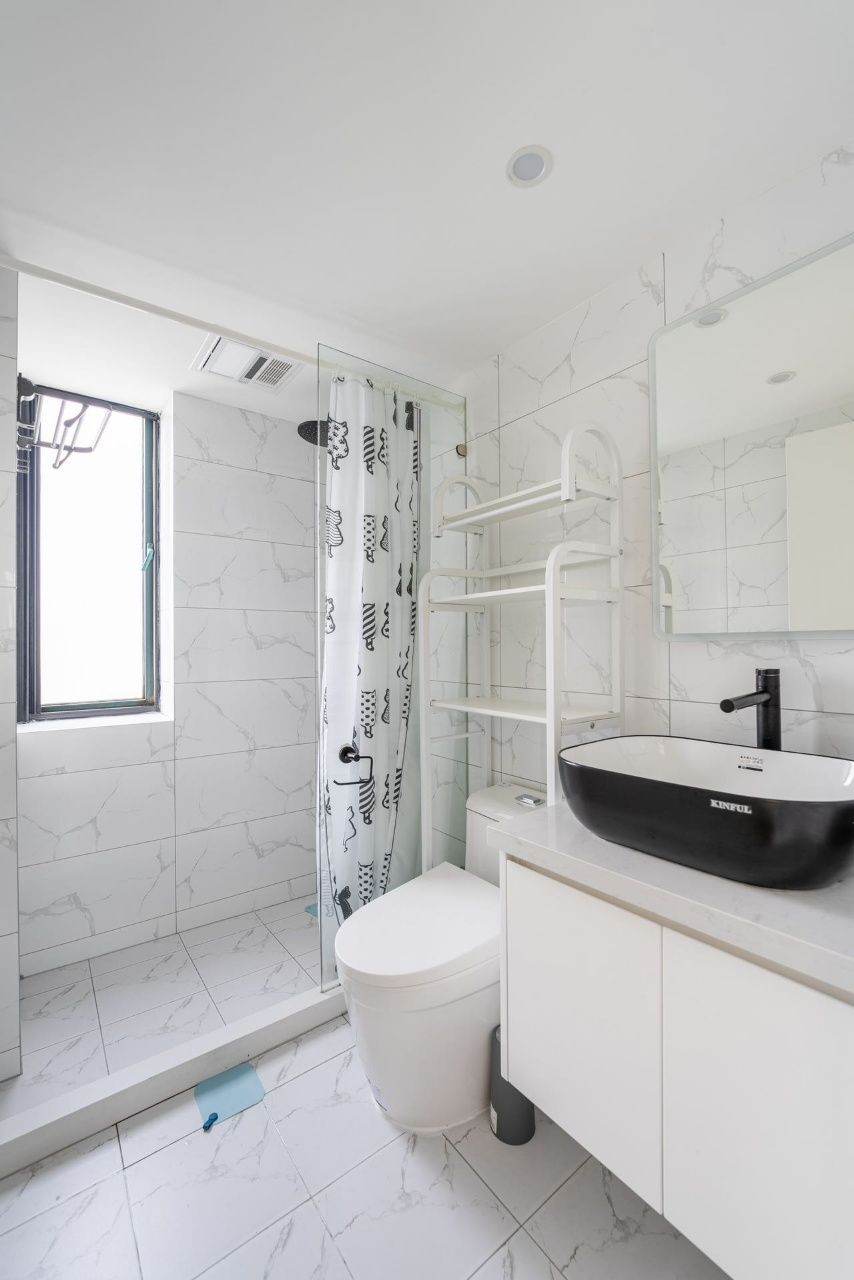 Housing image — Bathroom