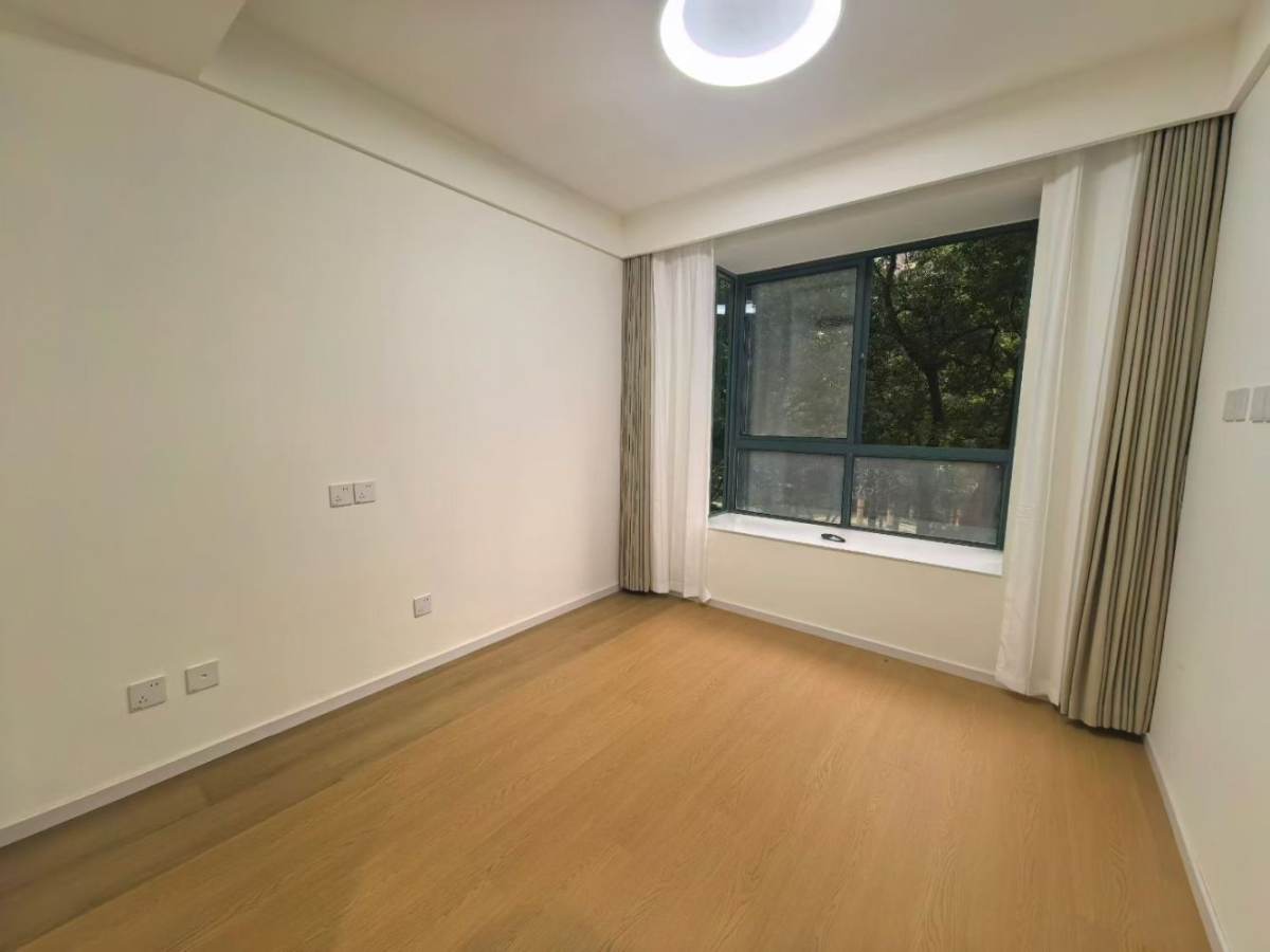 Housing image — Bedroom