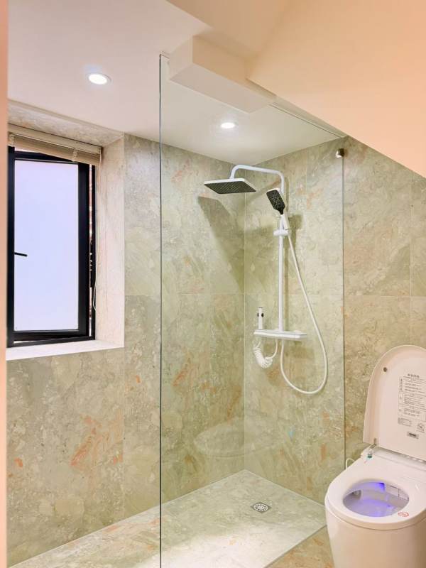 Housing image — Bathroom
