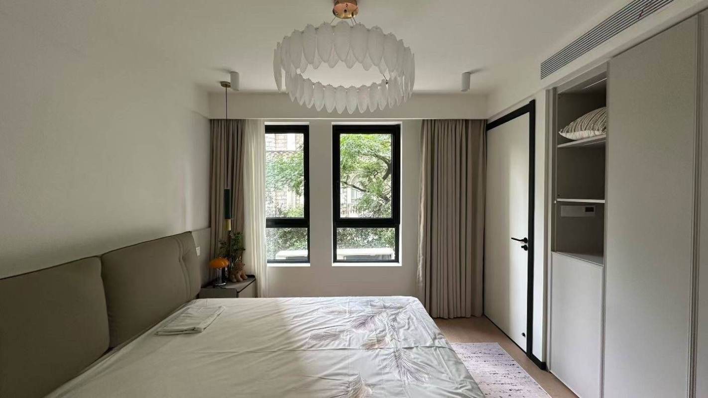 Housing image — Bedroom