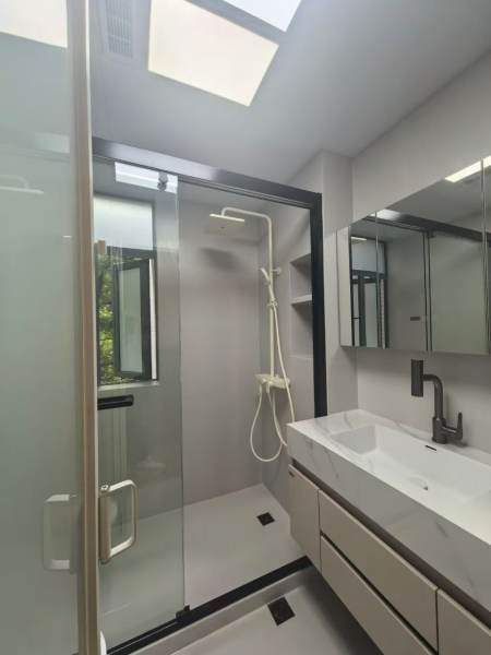 Housing image — Bathroom