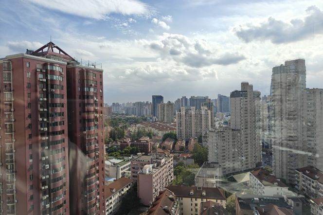 High-Floor Spacious 2BR Apartment in Jing'an with Outstanding View